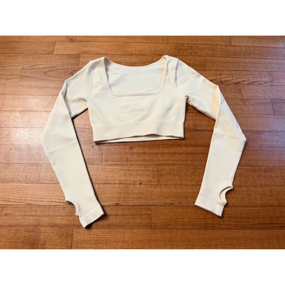 OQQ Women’s S Cream Ribbed Cropped Long Sleeve Thumbholes Active Athleisure